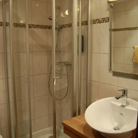 Zur Linde Hotel 3*