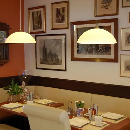 Zur Linde Hotel